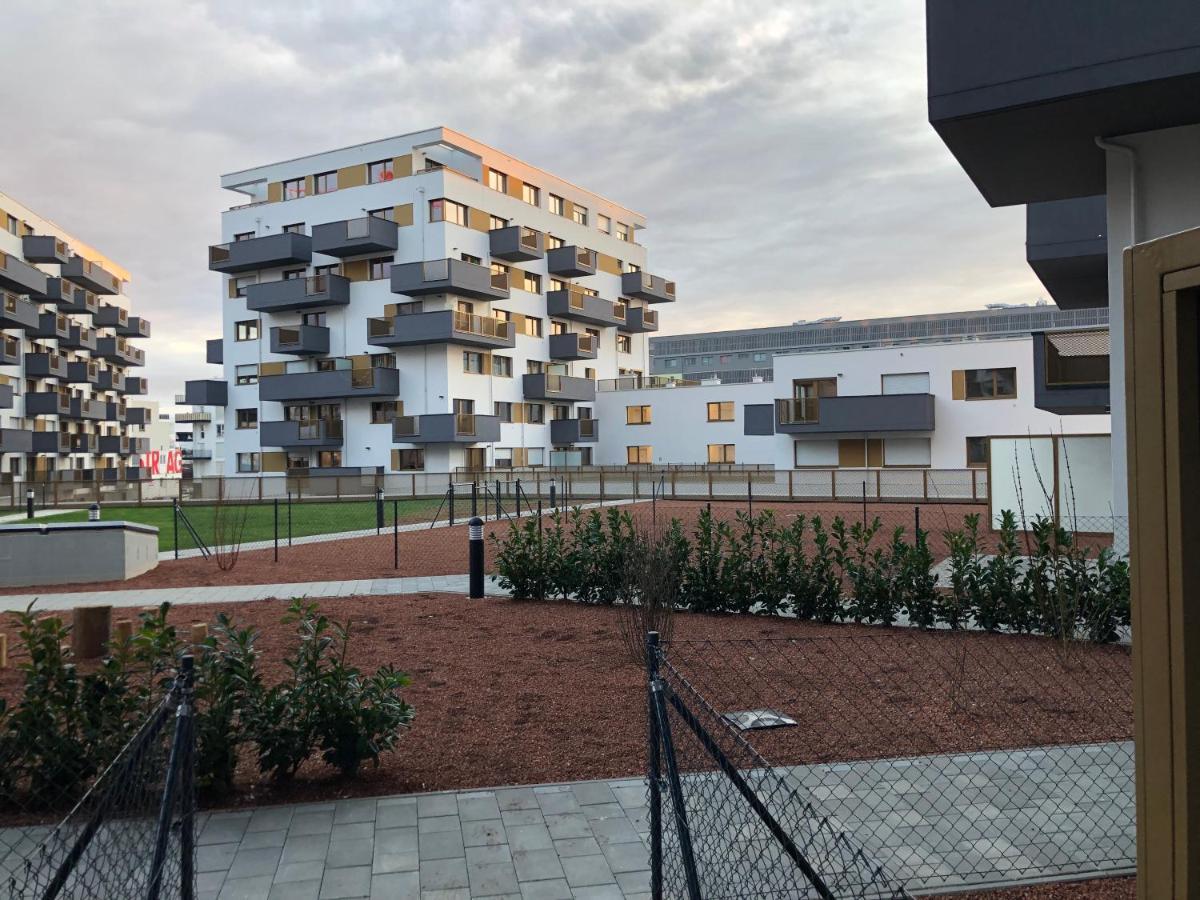 Neubau Wohnung Stadlau Vienna Luaran gambar